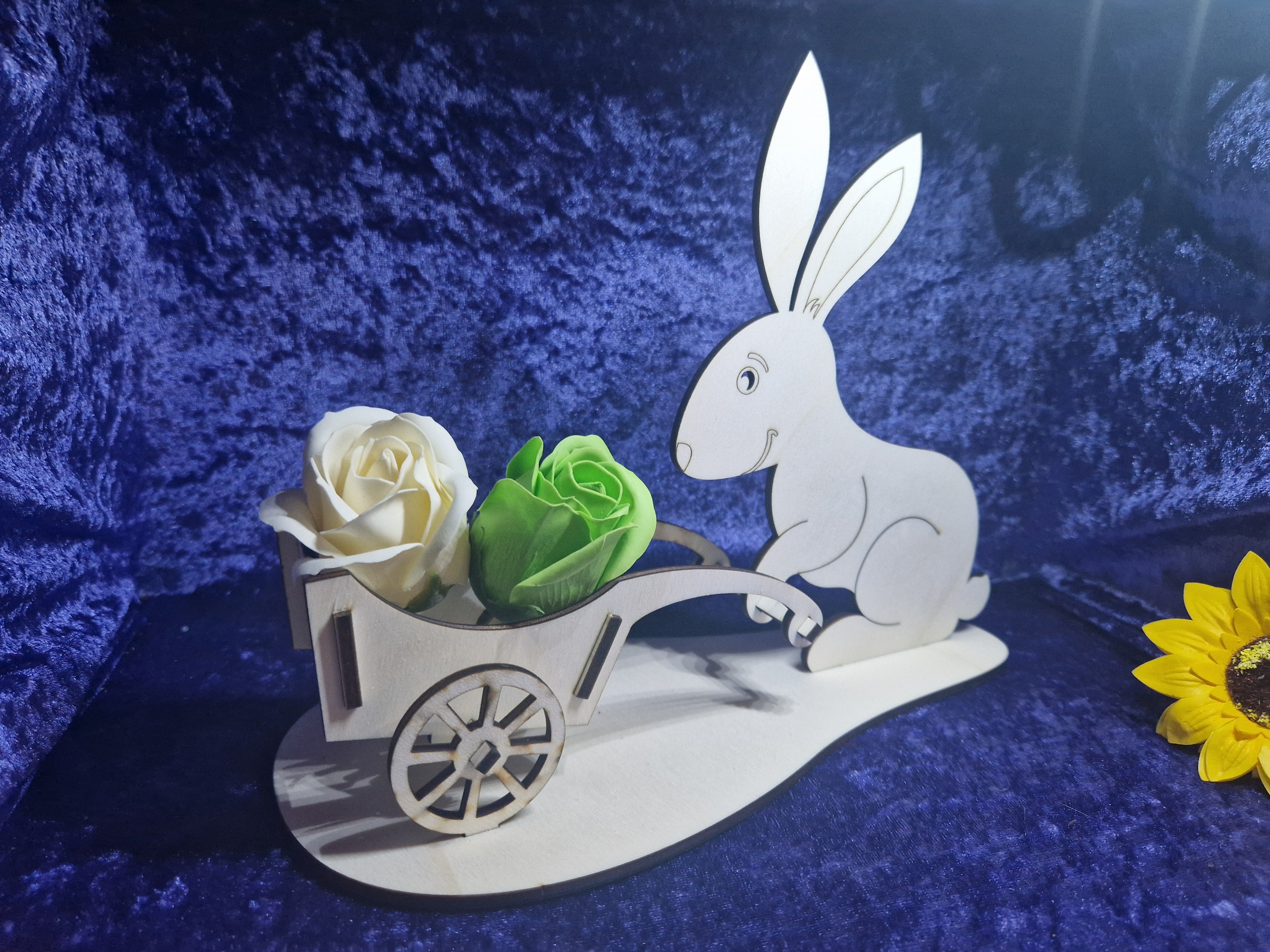 Hase mit Karre Osterkorb Deko Tisch uvm.
