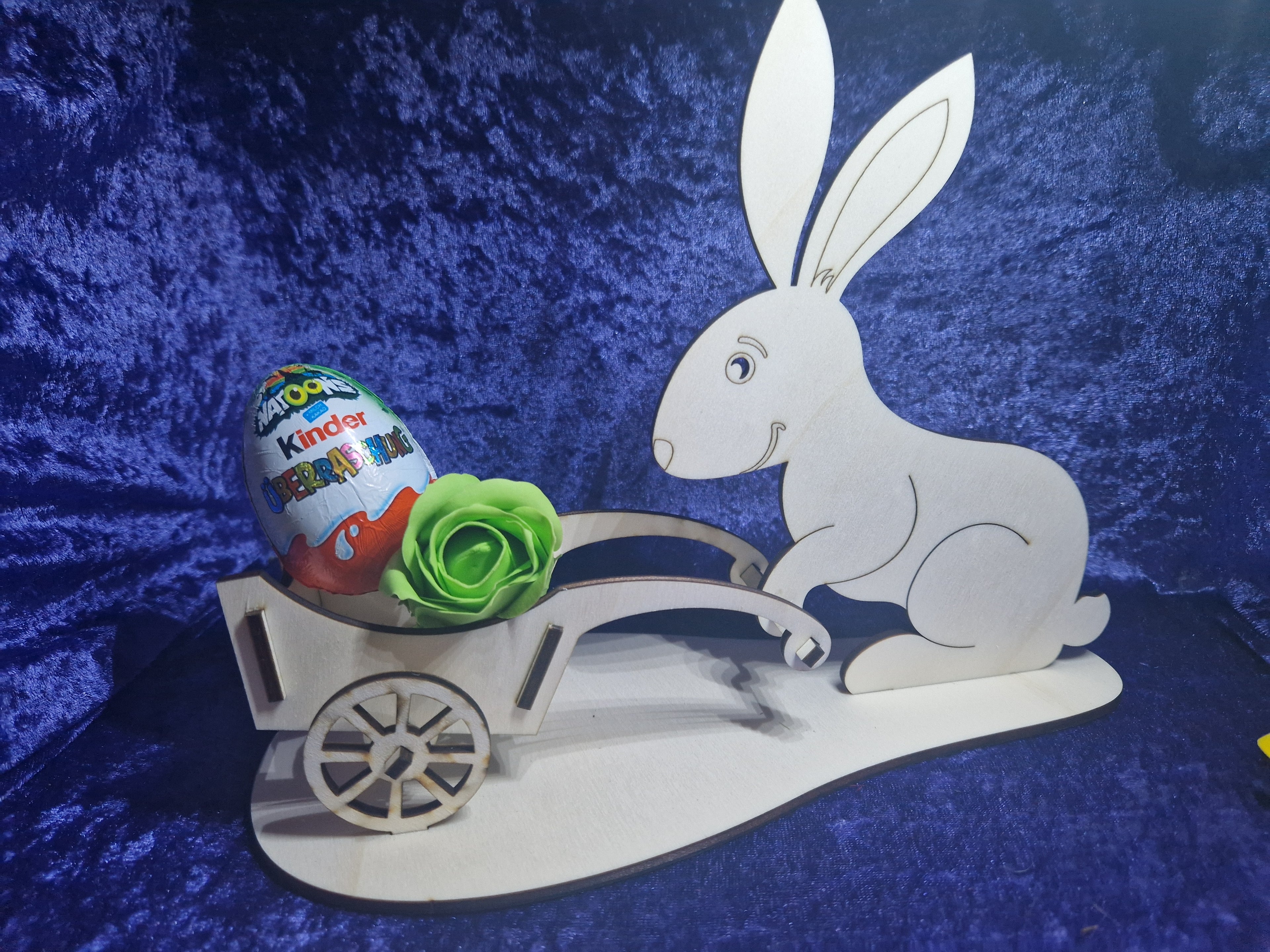 Hase mit Karre Osterkorb Deko Tisch uvm.