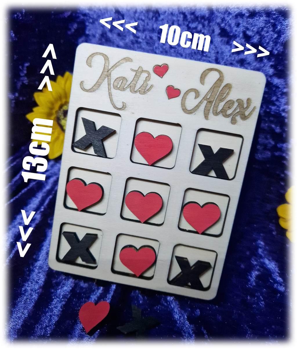 LOVE Tik Tak Toe personalisiert